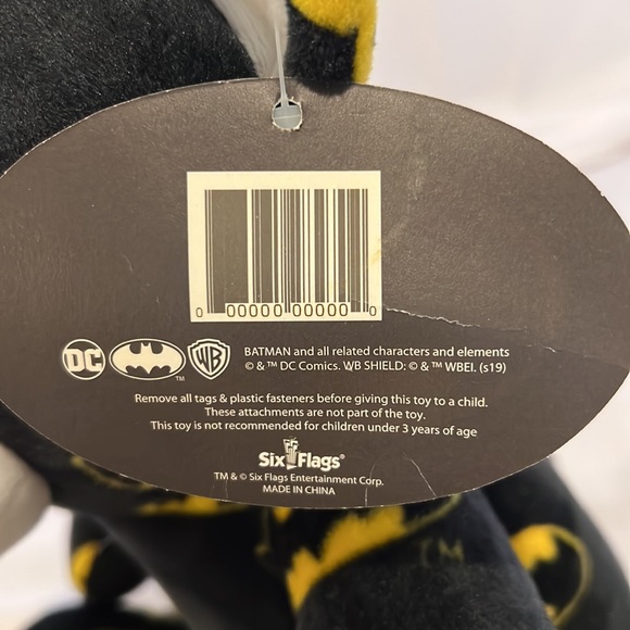 Super Cute Super Hero! 10” Plush Sixflags Batman Bear Toy Pre-Owned with Tags - Picture 5 of 5